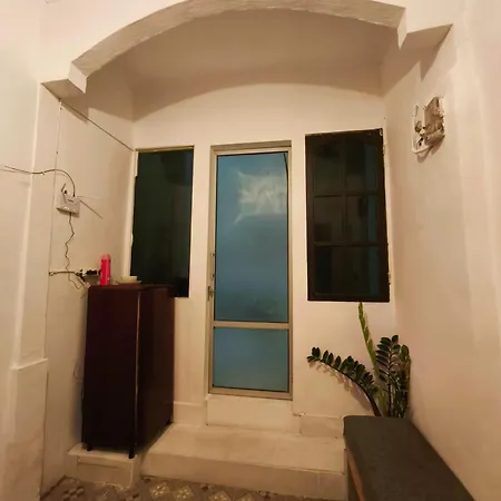 Leah House Apartment